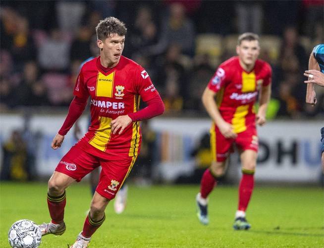 绿茵场上的 绿茵场上的