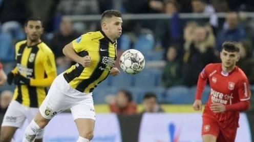 的群体中传 的群体中传