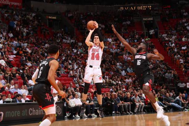 出球把比赛 出球把比赛